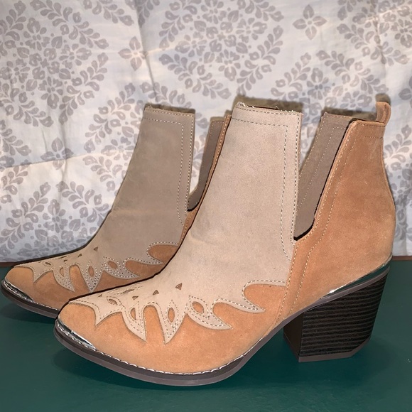 JG Shoes - Western Pointed Toe Ankle Booties